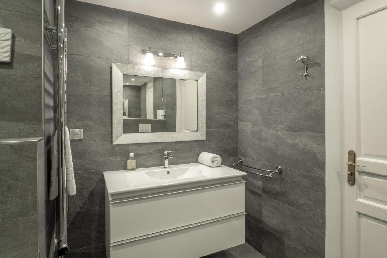 Charmant Appartement Spacieux Pour 6P Vue Mer Vieil Antibes Bagian luar foto